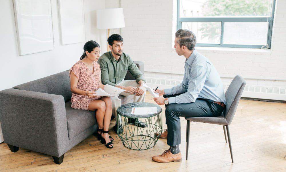 The Ultimate Guide to Tenant Retention 2 Property manager talking to tenants