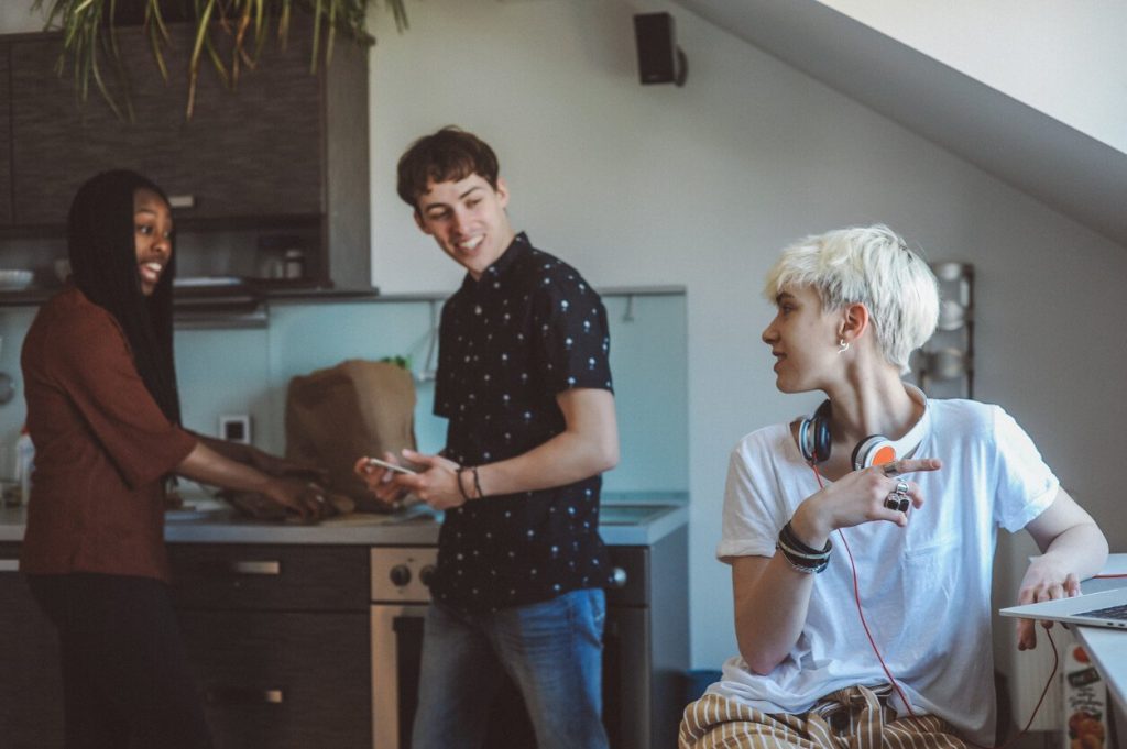 6 Things Landlords Need to Know About Renting to College Students 1 What Landlords Need to Know About Renting to College Students