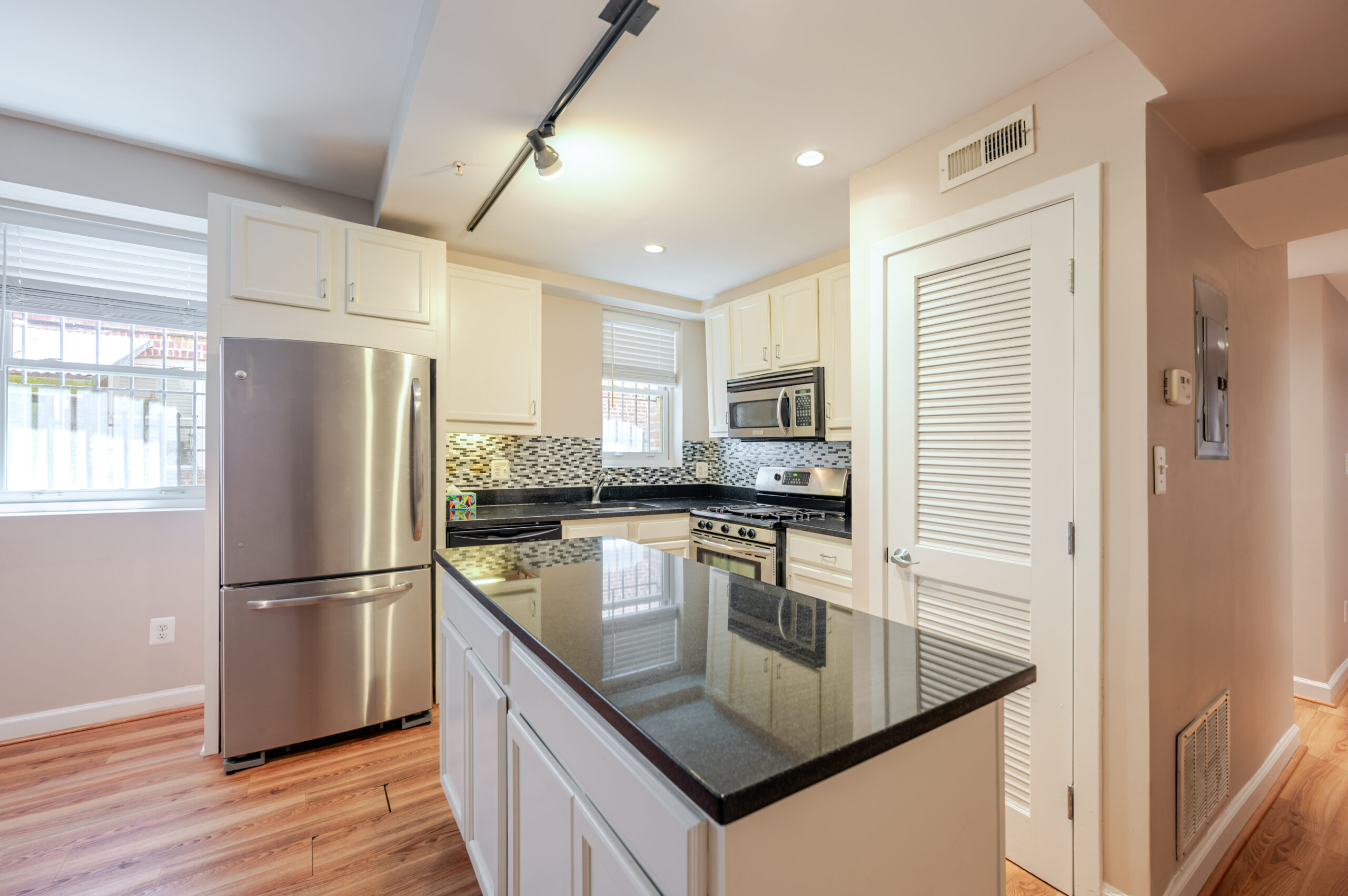 propertyware-8566015444